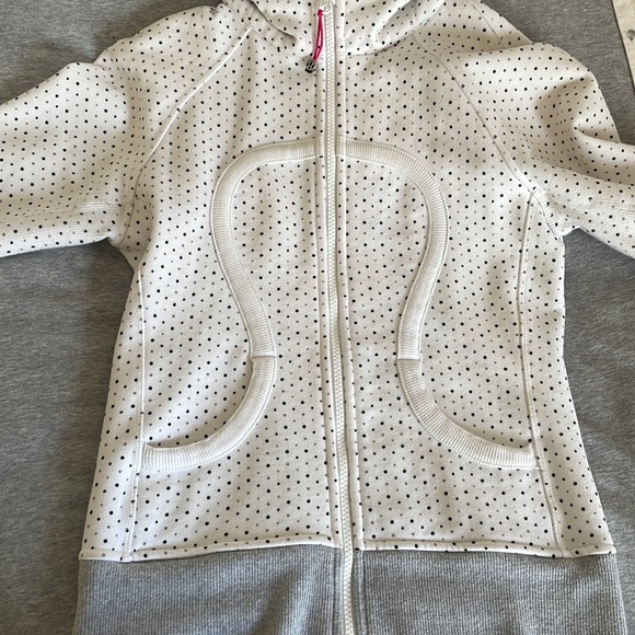 Lululemon Scuba Hoodie - Picture 2 of 10